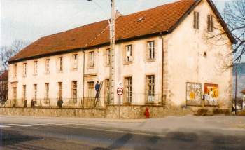 Le bâtiment d'École Primaire et Primaire Supérieure.