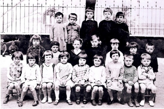 Classe Maternelle 1932-33 grands