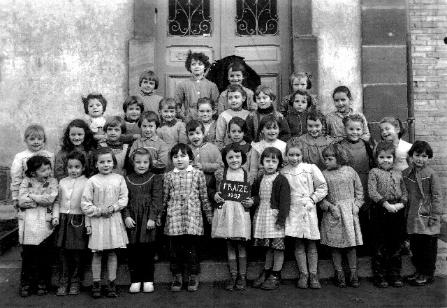 Classe Primaire filles 1957-58