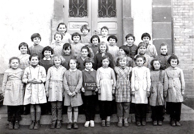 Classe Primaire filles CE1 1957-58