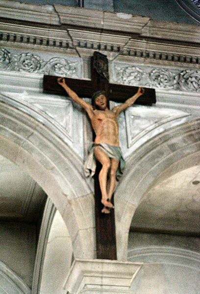 Le grand Christ en Croix.